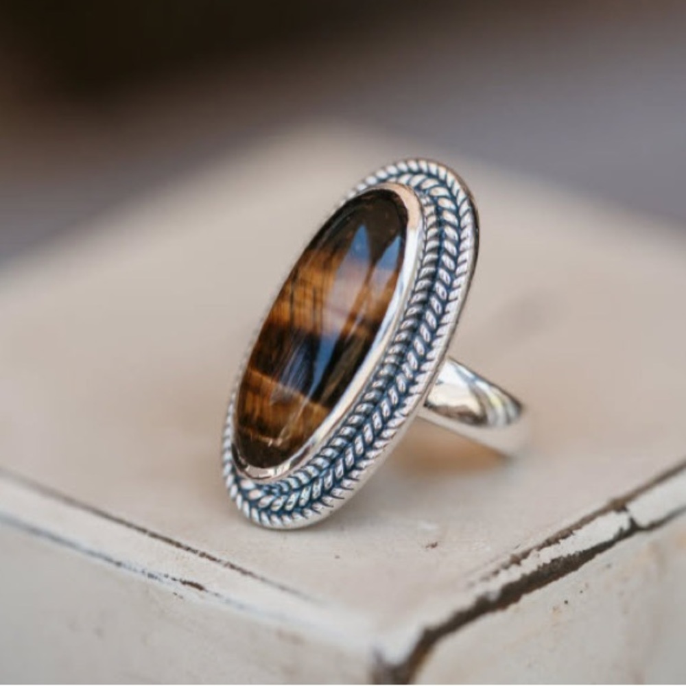 Goldie Lew Julia Ring
